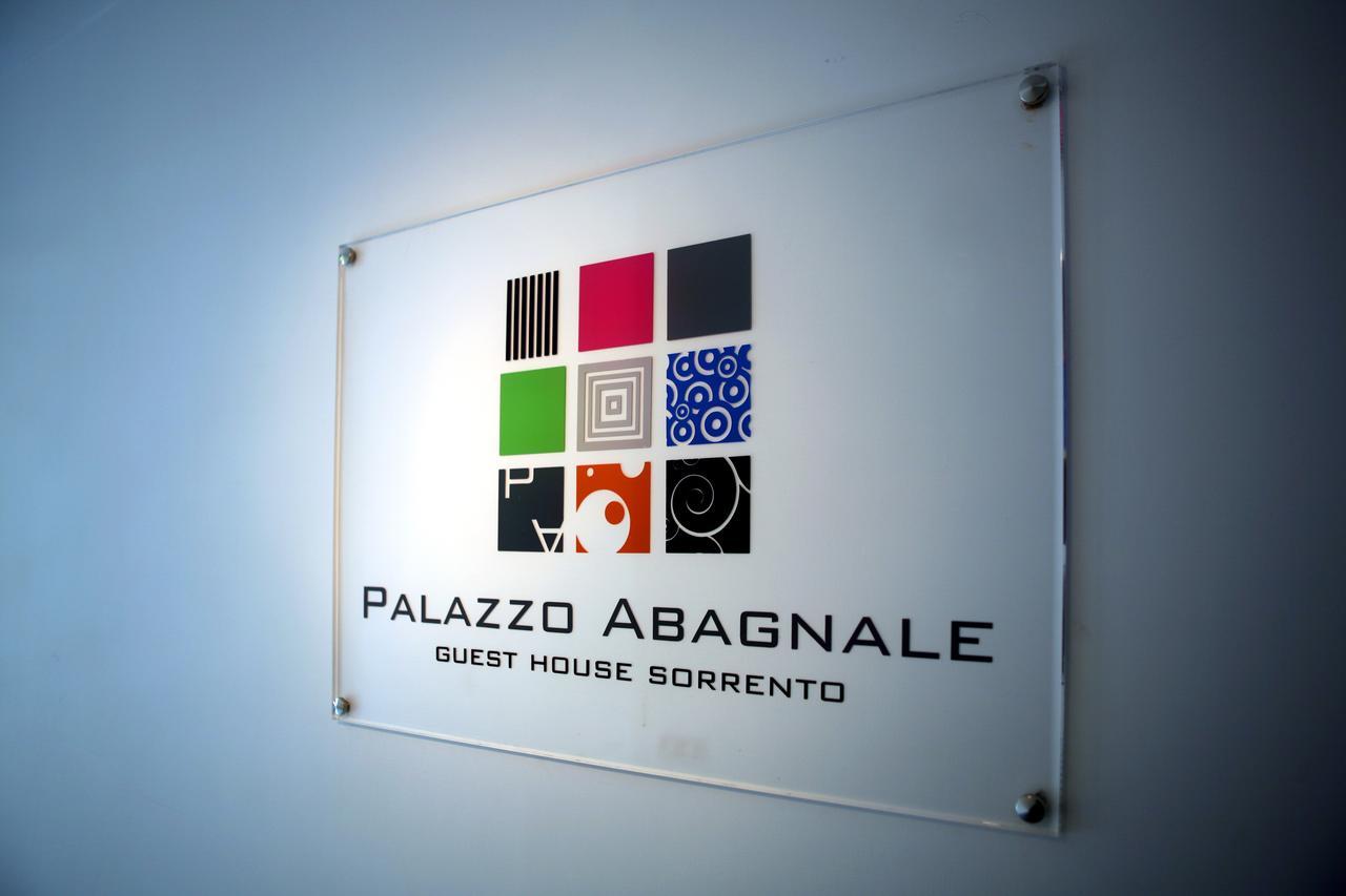 Palazzo Tritone & Abagnale Bed & Breakfast Соренто Екстериор снимка